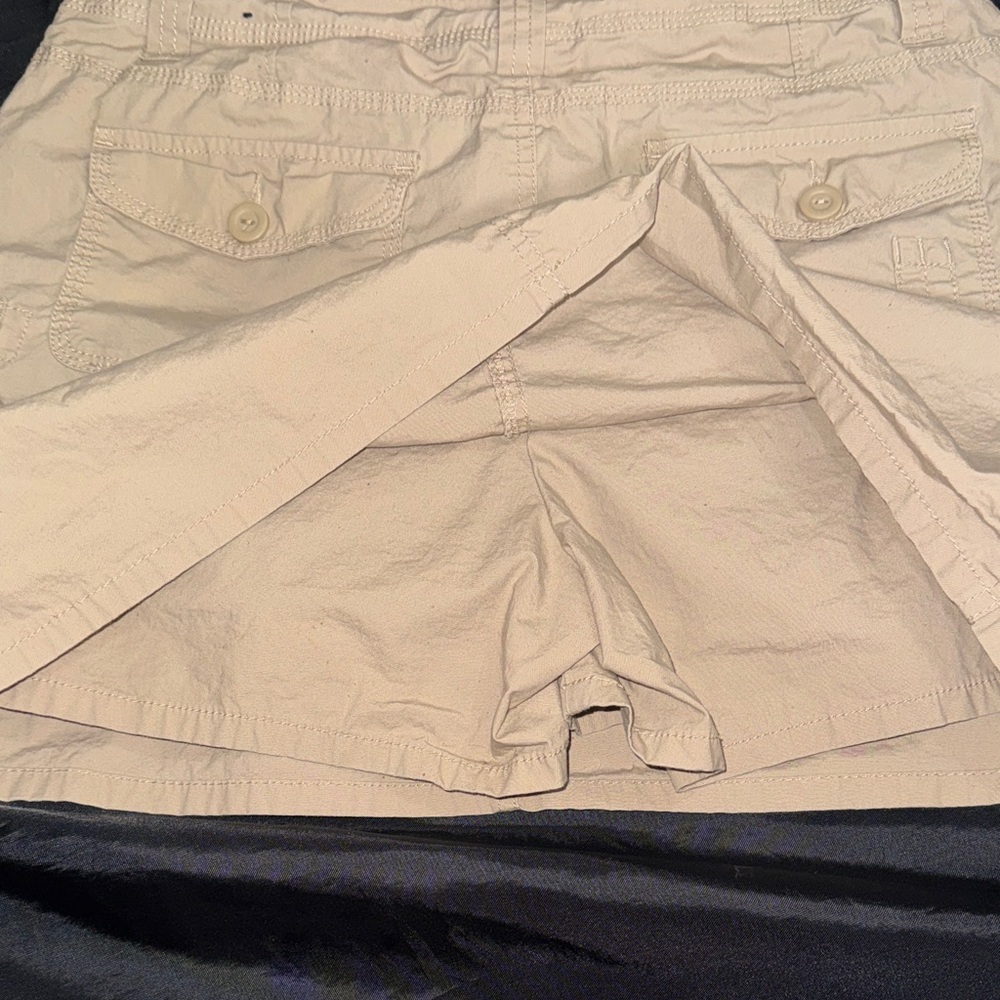 No Boundaries Khaki Cargo Mini Skirt Size 10 | Y2K Utility Style - Picture 4 of 4